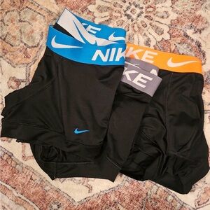 Nike Men’s Small